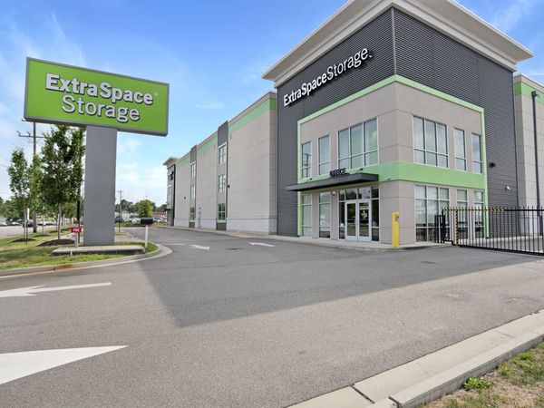 Extra Space Storage facility at 1790 Dabney Rd - Richmond, VA