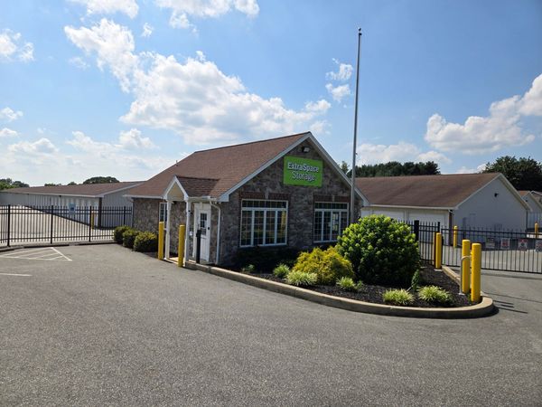 Extra Space Storage facility at 110 Yoe Dr - Red Lion, PA