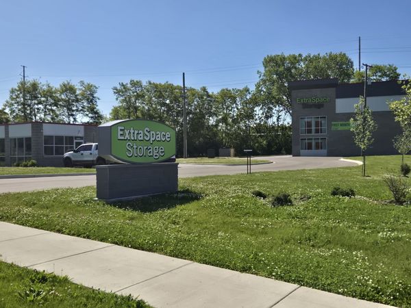 Extra Space Storage facility at 24101 Ecorse Rd - Taylor, MI