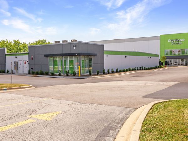 Extra Space Storage facility at 1650 N Randall Rd - Aurora, IL