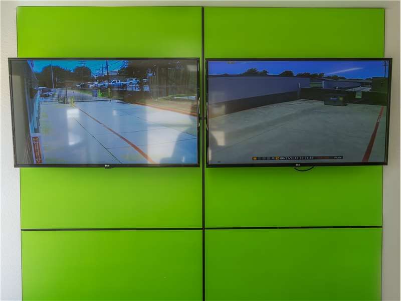 Extra Space Storage  1712 W Randol Mill Rd in Arlington, TX