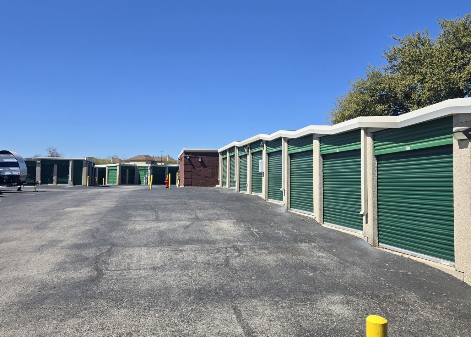 Extra Space Storage  5842 Babcock Rd in San Antonio, TX