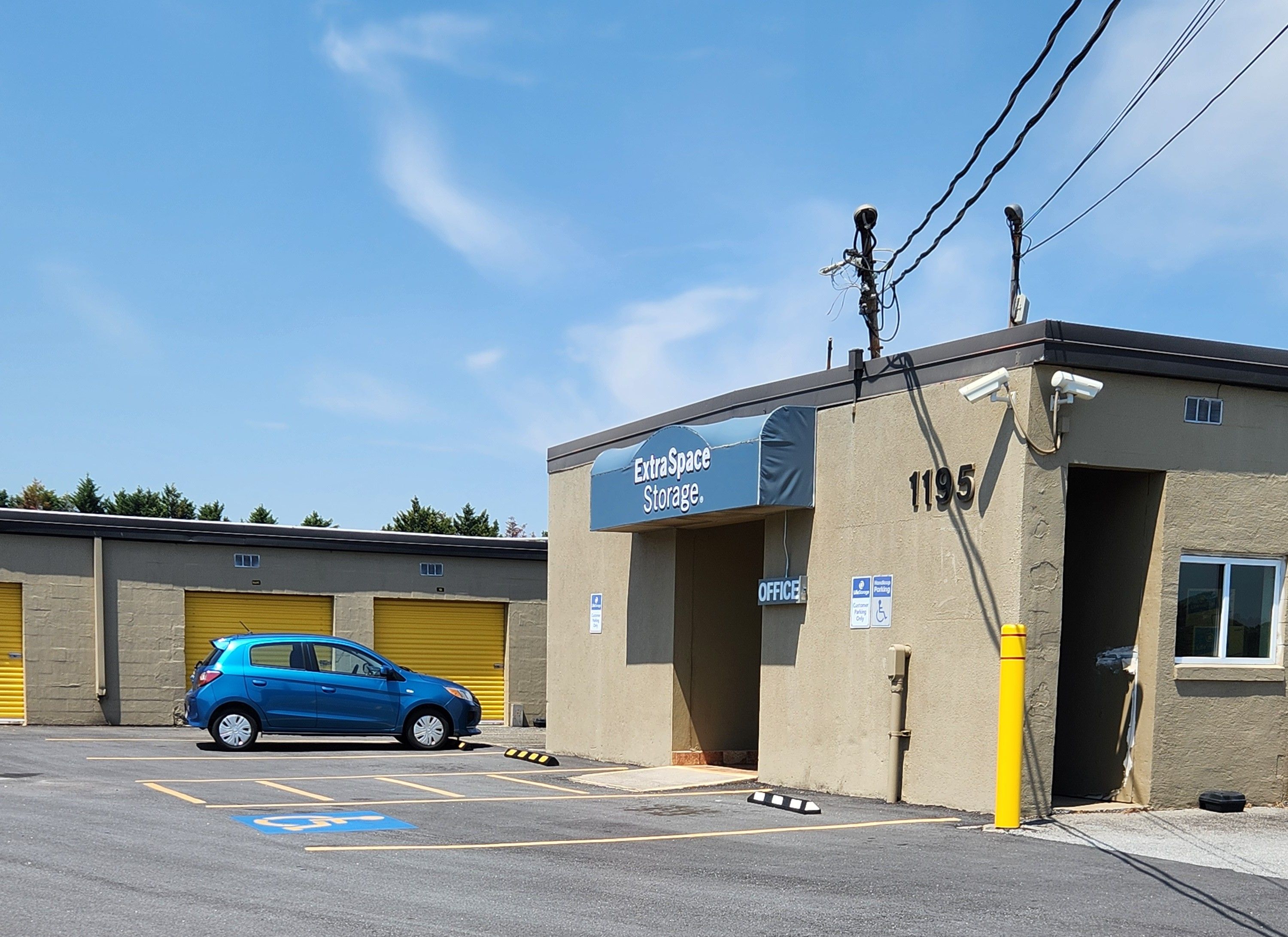 Extra Space Storage  1195 Gresham Rd in Marietta, GA