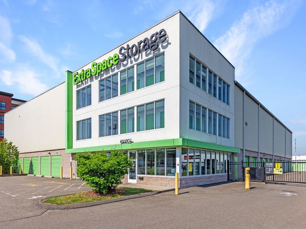 Extra Space Storage facility at 453 Washington Ave - North Haven, CT
