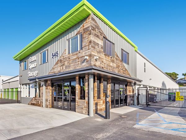 Extra Space Storage facility at 545 Stevens Ave W - Solana Beach, CA