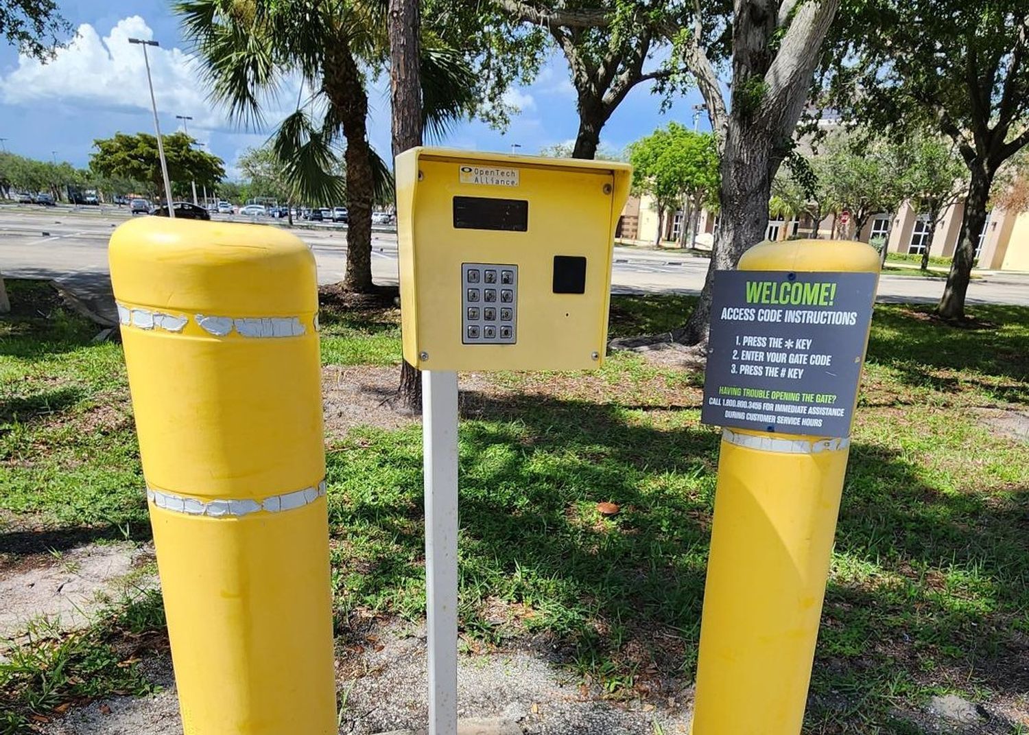 7×5 Self Storage Unit in Bonita Springs, FL 28239 S Tamiami Trl Bonita Springs, Florida 2