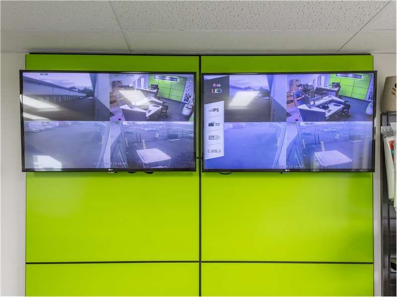 Extra Space Storage  14518 Lee Rd in Chantilly, VA