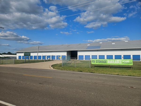 Extra Space Storage facility at 3745 N 1475 East Rd - Heyworth, IL