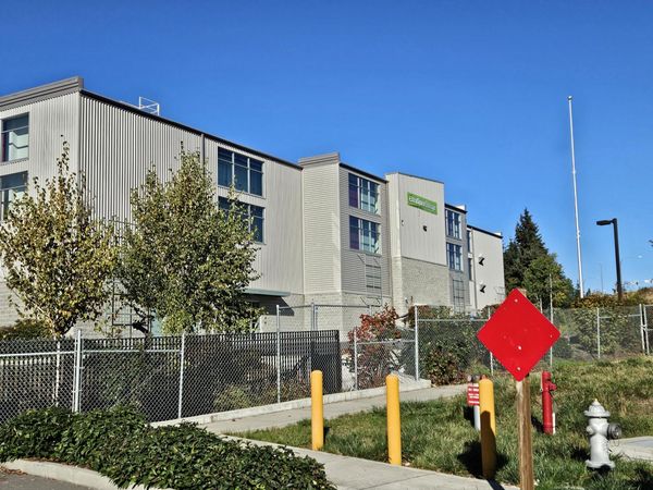 Extra Space Storage facility at 1018 S Highland Ave - Tacoma, WA