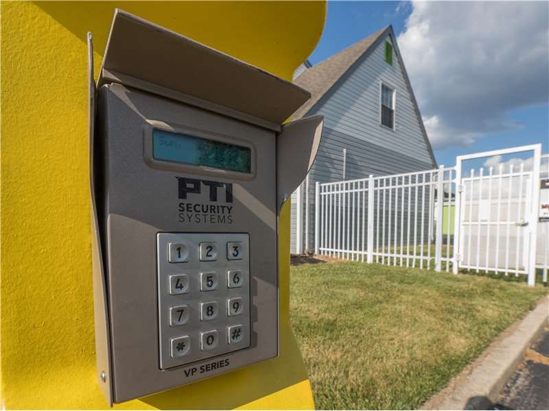 30×10 Parking Lot in Cincinnati, OH 8100 Hamilton Ave Cincinnati, Ohio 2