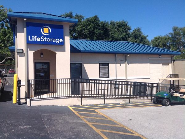 Life Storage facility on 2500 Pat Booker Rd - Universal City, TX