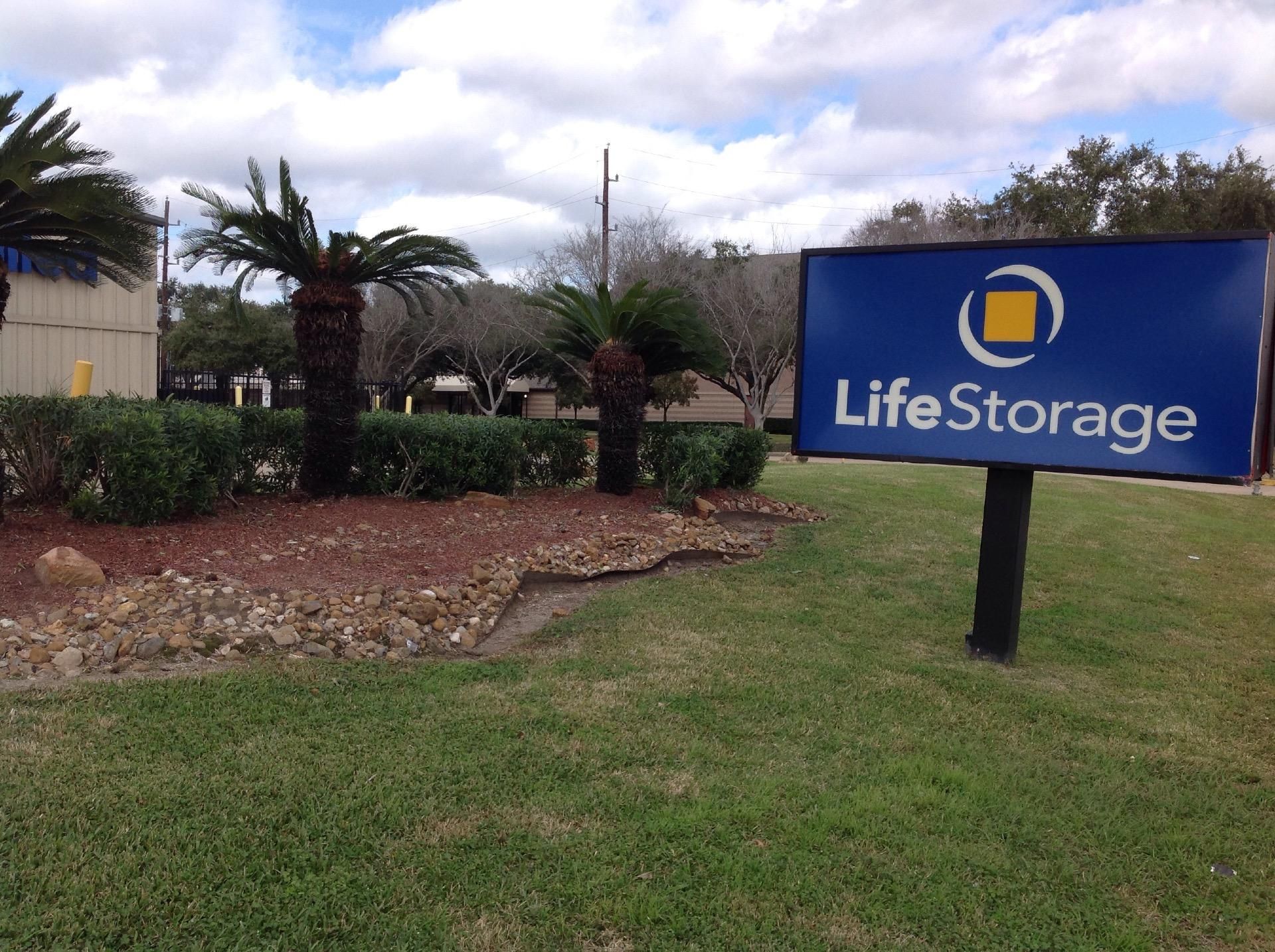 Extra Space Storage  3800 Highway 6 S in Houston, TX