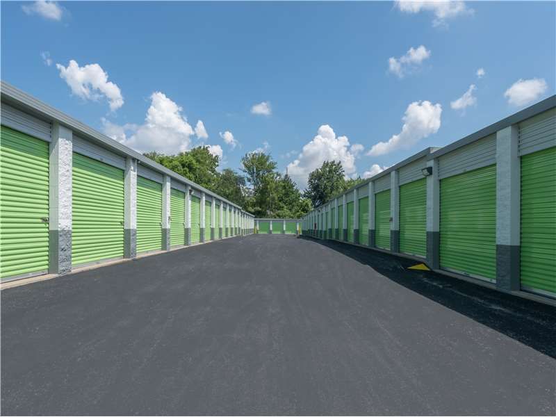 Extra Space Storage  9825 Gravois Rd in St Louis, MO