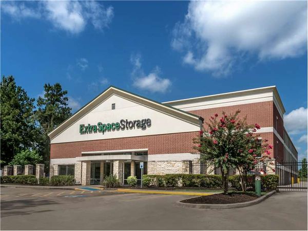 Extra Space Storage facility at 12190 W Branch Crossing Dr - The Woodlands, TX