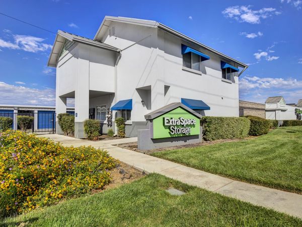 Extra Space Storage facility at 5524 Pirrone Rd - Salida, CA
