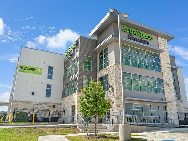 Extra Space Storage facility at 2517 IH-35 S - New Braunfels, TX