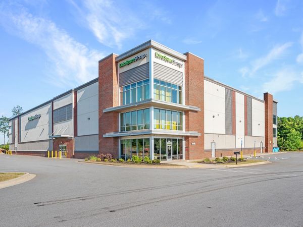 Extra Space Storage facility at 180 Cason Way - McDonough, GA
