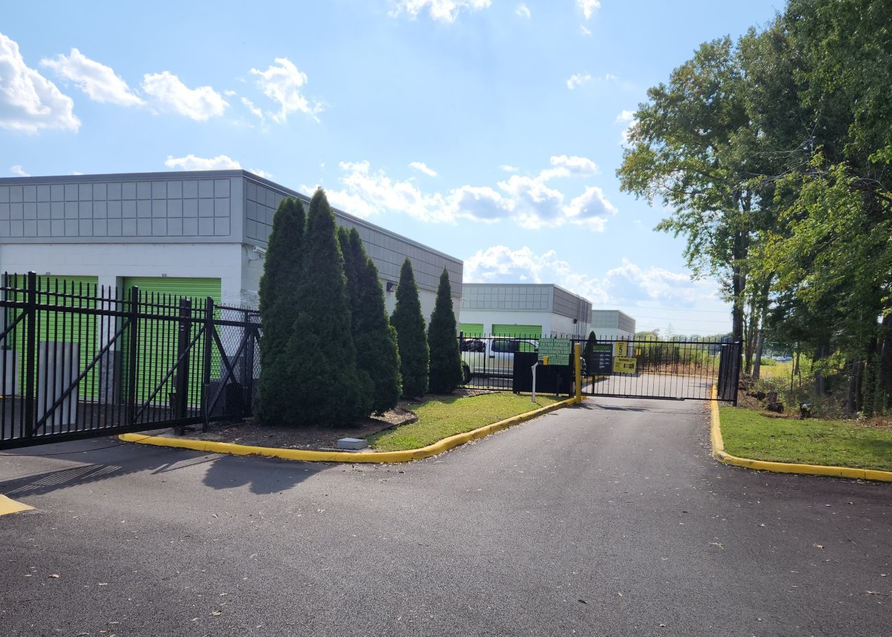 Extra Space Storage  517 Volvo Pkwy in Chesapeake, VA