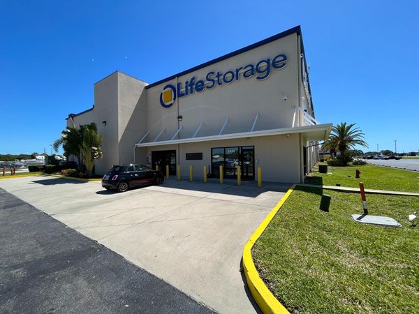 Extra Space Storage facility at 2465 Palm Bay Rd NE - Palm Bay, FL