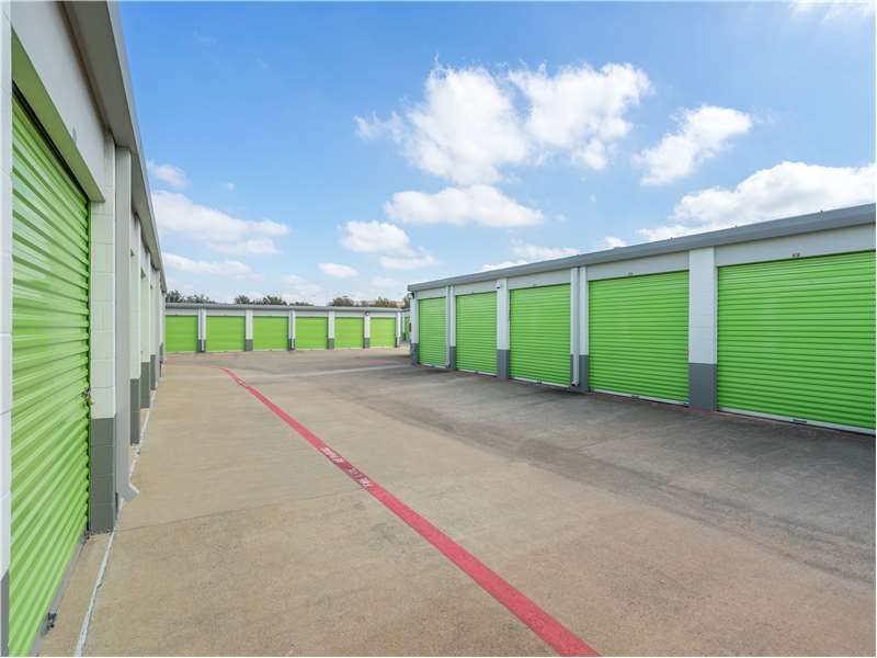 Extra Space Storage  6501 W Plano Pkwy in Plano, TX