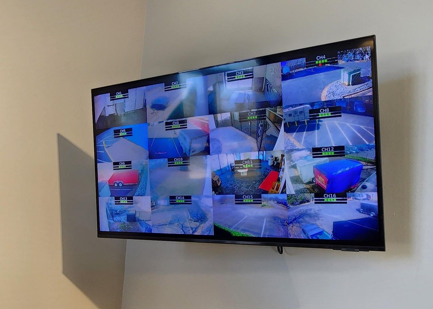 Extra Space Storage  2422 Laurens Rd in Greenville, SC