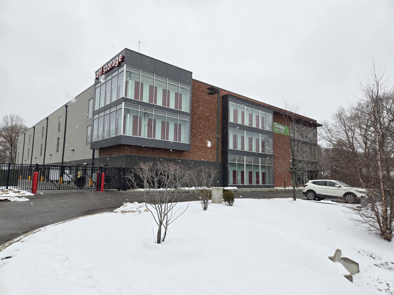 Extra Space Storage  20709 Route 19 in Cranberry Twp, PA