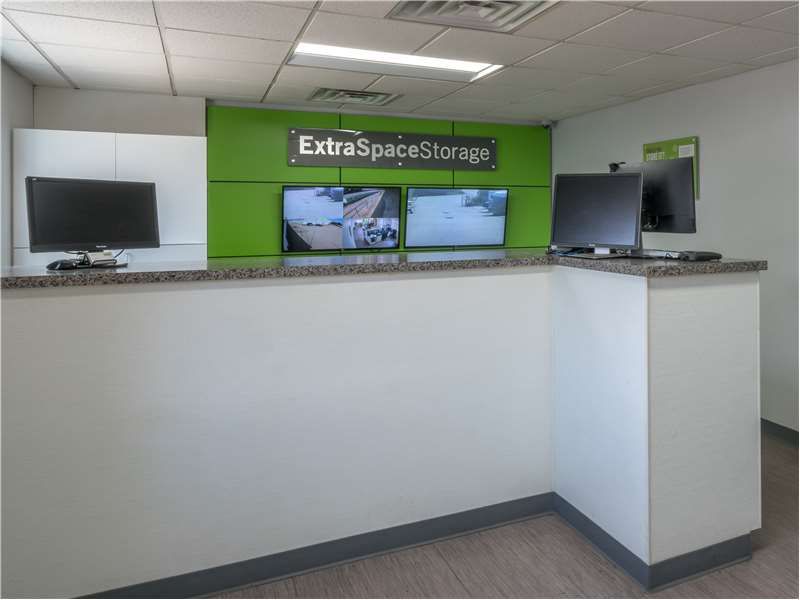 25×10 Self Storage Unit in West Mifflin, PA 2016 Lebanon Rd West Mifflin, Pennsylvania 3