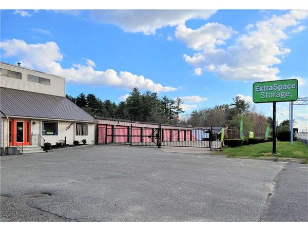 Extra Space Storage facility at 106 Washington St - Foxboro, MA