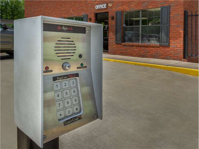 20×10 Self Storage Unit in Douglasville, GA 2376 Fairburn Rd Douglasville, Georgia 2