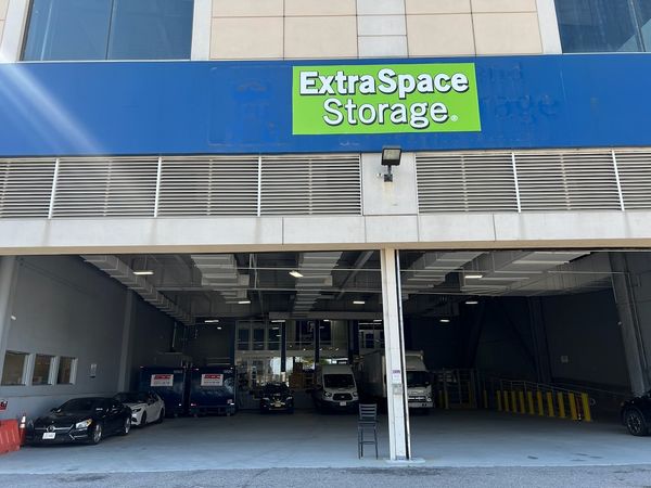 Extra Space Storage facility at 175 Huguenot St - New Rochelle, NY