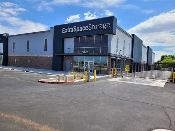 Extra Space Storage facility at 892 S Higley Rd - Gilbert, AZ