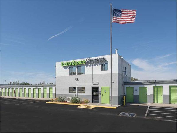Extra Space Storage facility at 201 Eubank Blvd SE - Albuquerque, NM