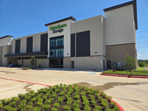 Extra Space Storage facility at 38650 Spur 149 Rd - Magnolia, TX