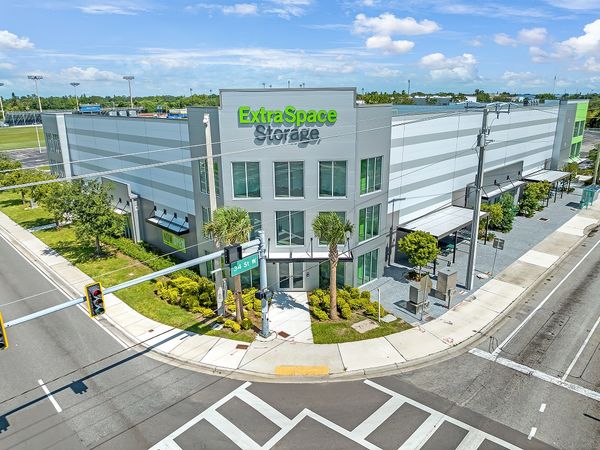 Extra Space Storage facility at 5311 34th St W - Bradenton, FL
