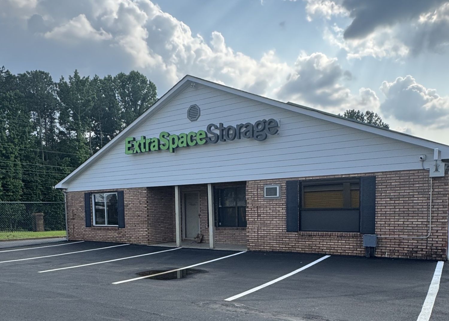 20×10 Parking Lot in Austell, GA