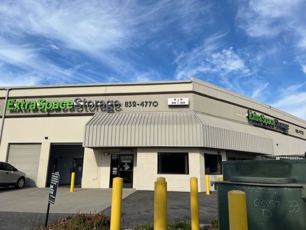 Extra Space Storage facility at 1951 N Gaffey St - San Pedro, CA