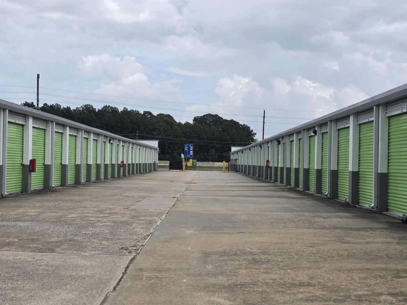 Extra Space Storage in Tomball, TX 23355 State Highway 249 3