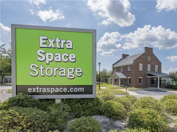 Extra Space Storage facility at 120 Northpoint Dr - Lexington, SC