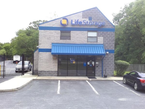 Life Storage facility on 8255 Washington Blvd - Jessup, MD