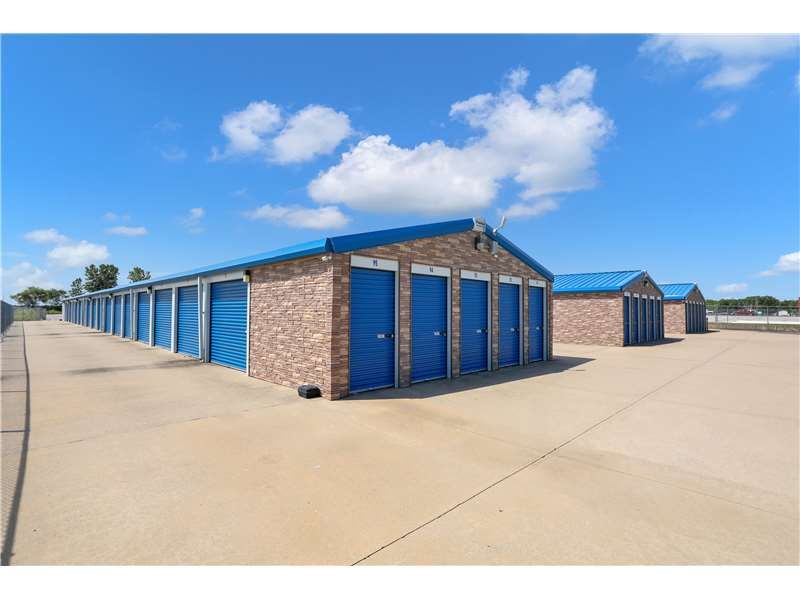 Extra Space Storage  7708 Plummer Business Dr in Troy, IL