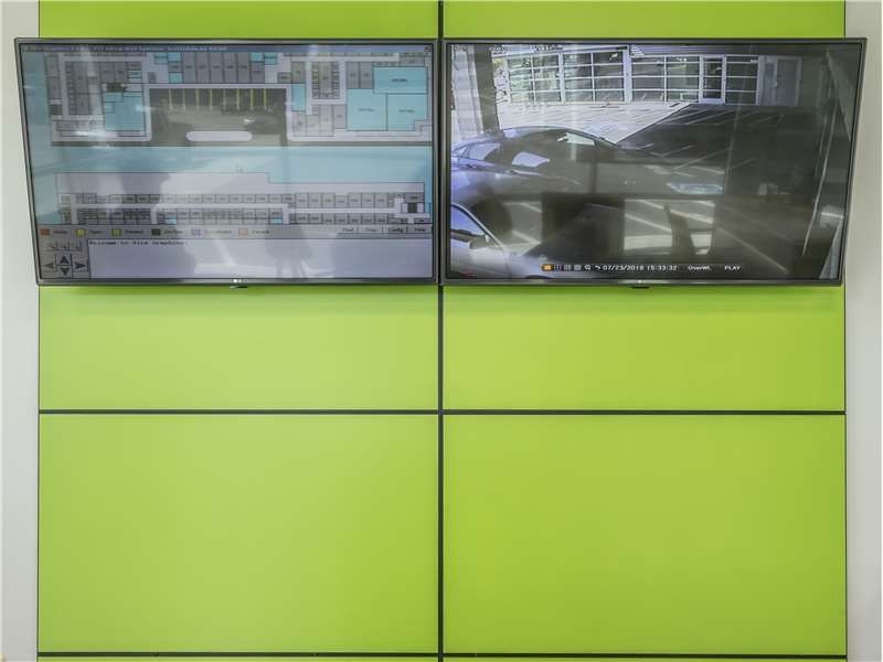 Extra Space Storage  3406 Hollis St in Emeryville, CA