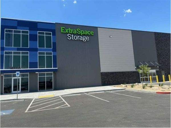 Extra Space Storage facility at 7350 Oso Blanca Rd - Las Vegas, NV