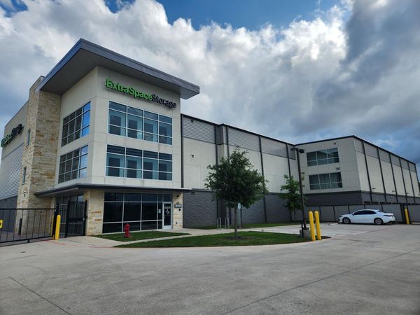 Extra Space Storage facility at 14301 Ronald W Reagan Blvd - Cedar Park, TX