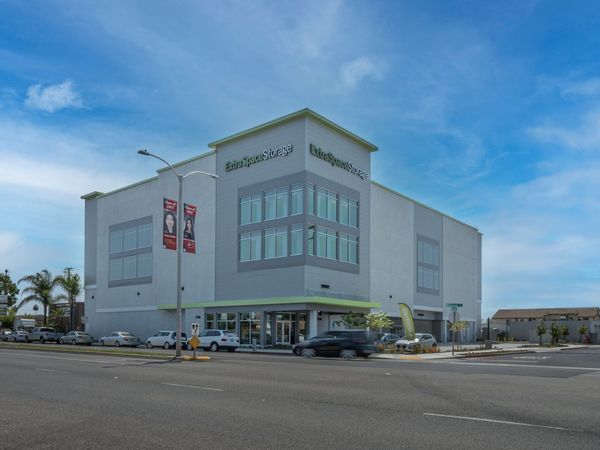 Extra Space Storage facility at 12508 Carson St - Hawaiian Gardens, CA