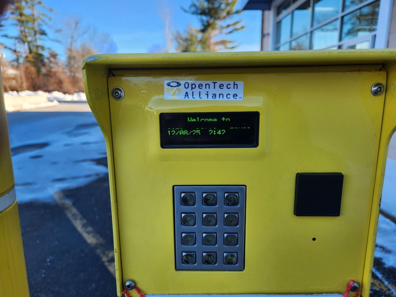 Extra Space Storage  4 Linlew Dr in Londonderry, NH