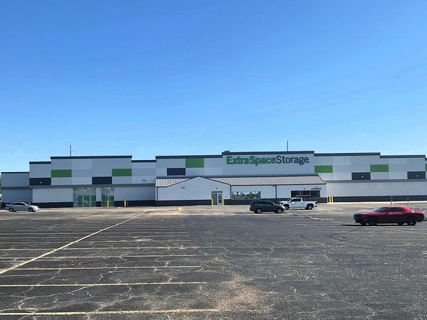 Extra Space Storage facility at 1515 Eastern Blvd - Montgomery, AL