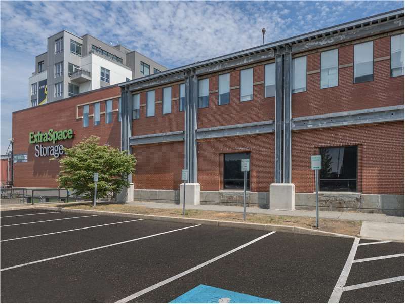 Extra Space Storage  14 McGrath Hwy in Cambridge, MA