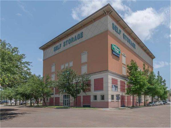 Extra Space Storage facility at 3011 San Jacinto St - Houston, TX