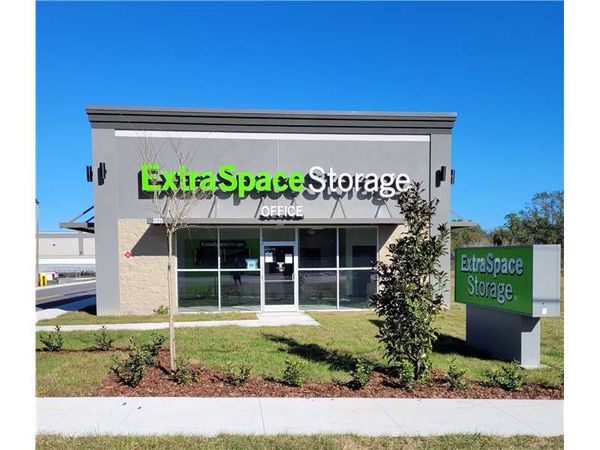 Extra Space Storage facility at 2035 Shepherd Rd - Lakeland, FL