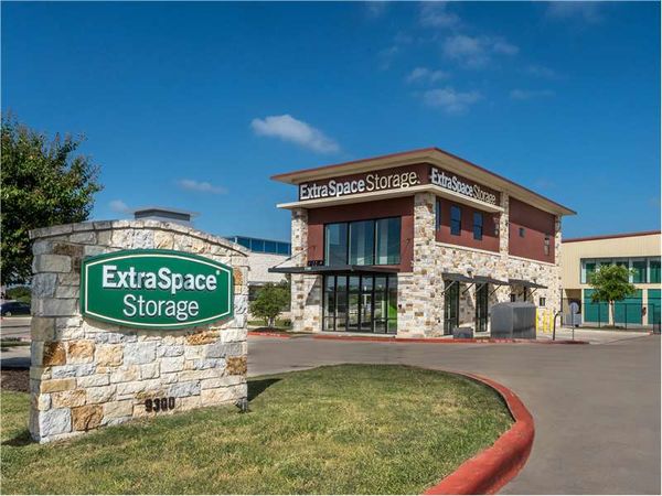 Extra Space Storage facility at 9300 Brodie Ln - Austin, TX